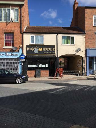 Roger Pig In The Middle